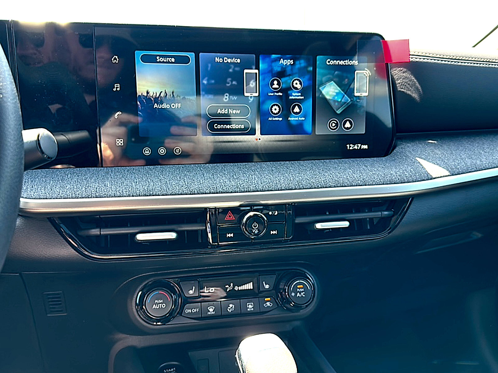 New 2026 Nissan Kicks SV w/ SV Premium Package image 13