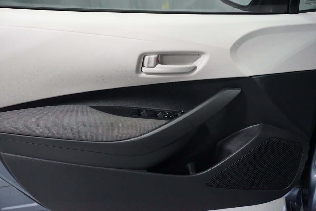 Certified 2025 Toyota Corolla LE FWD image 27