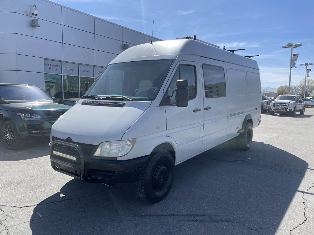 Used 2004 Dodge Sprinter 3500 w/ PWR Convenience Group image 2