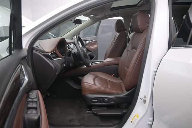 Used 2019 Buick Enclave Avenir w/ Avenir Technology Package AWD/4WD image 10