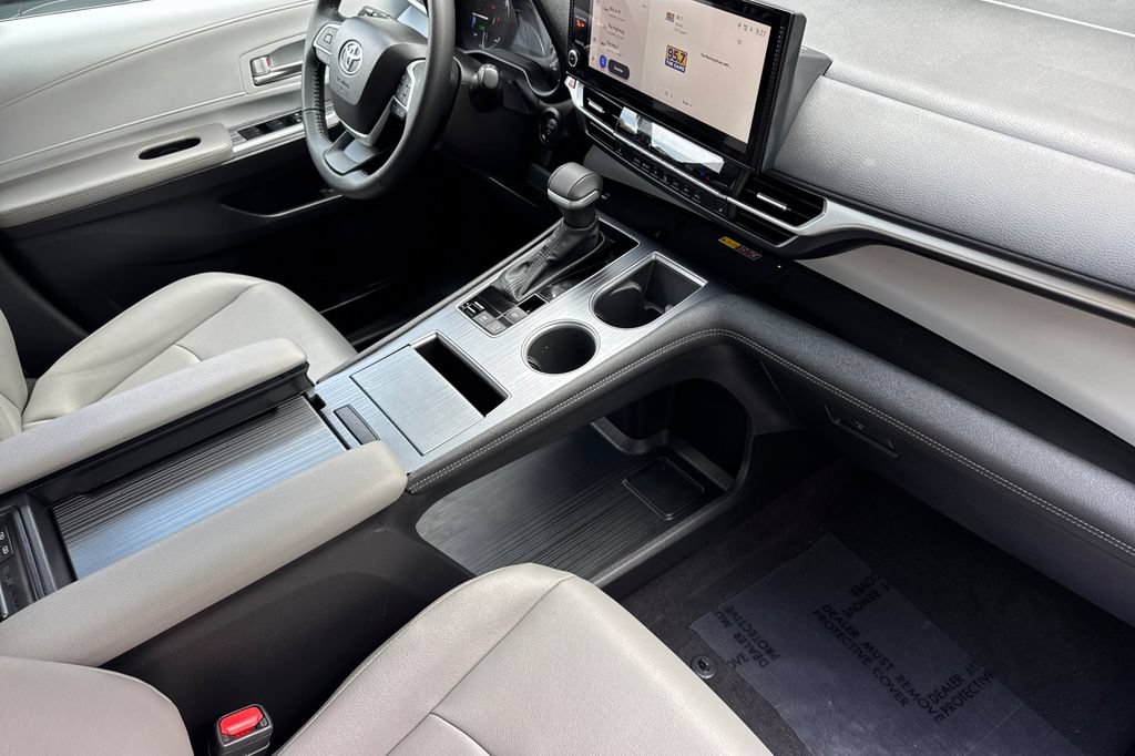 Certified 2025 Toyota Sienna XLE w/ XLE Plus Package AWD/4WD image 16