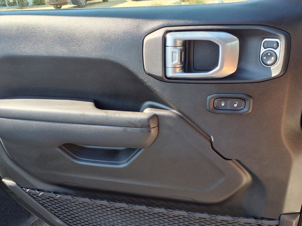 Used 2026 Jeep Gladiator Mojave AWD/4WD image 17