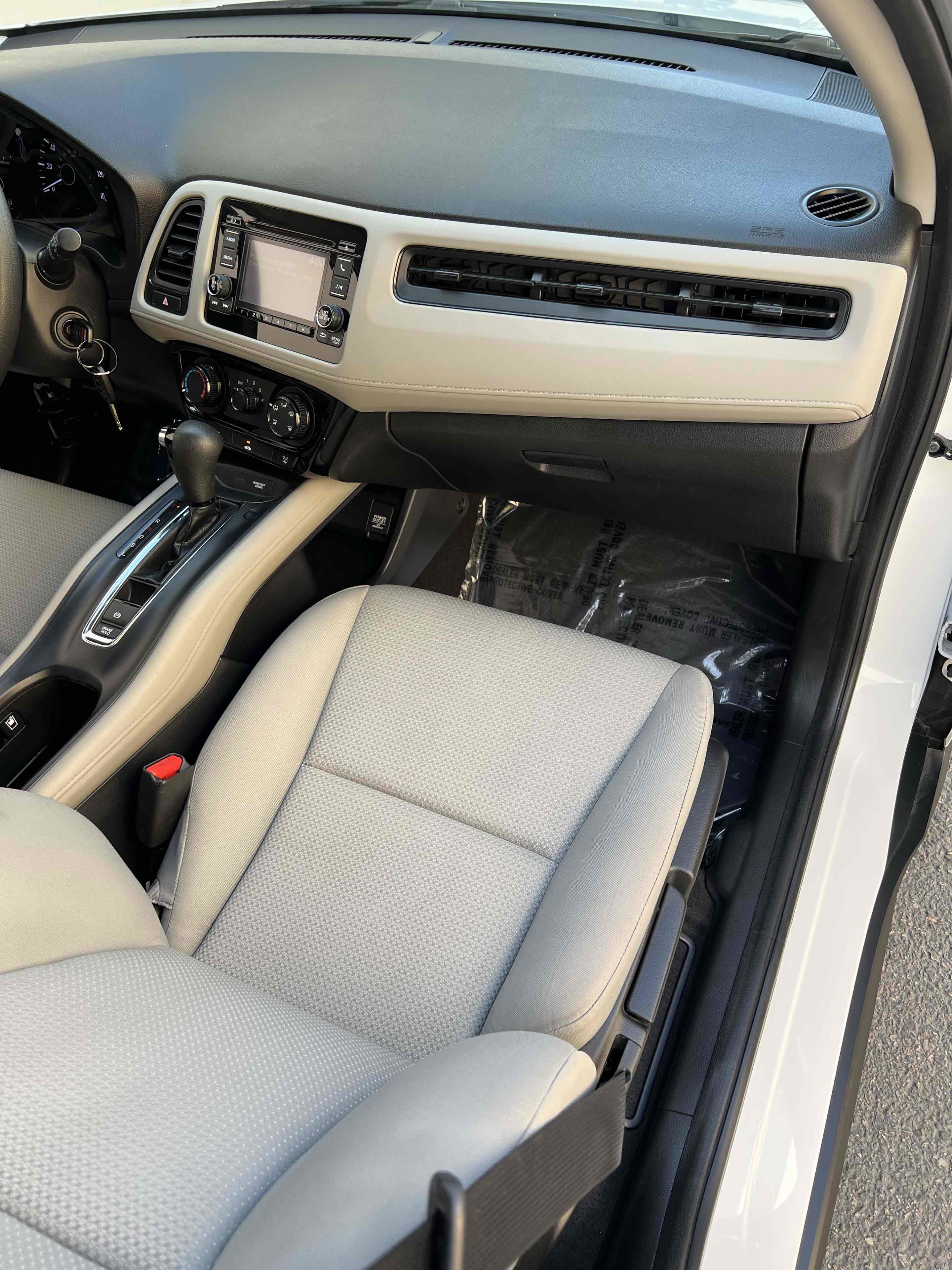 Used 2022 Honda HR-V LX image 36