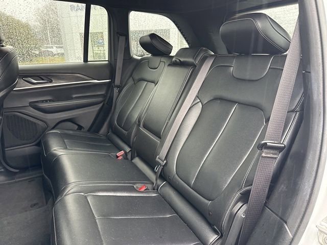 Used 2024 Jeep Grand Cherokee Limited image 9