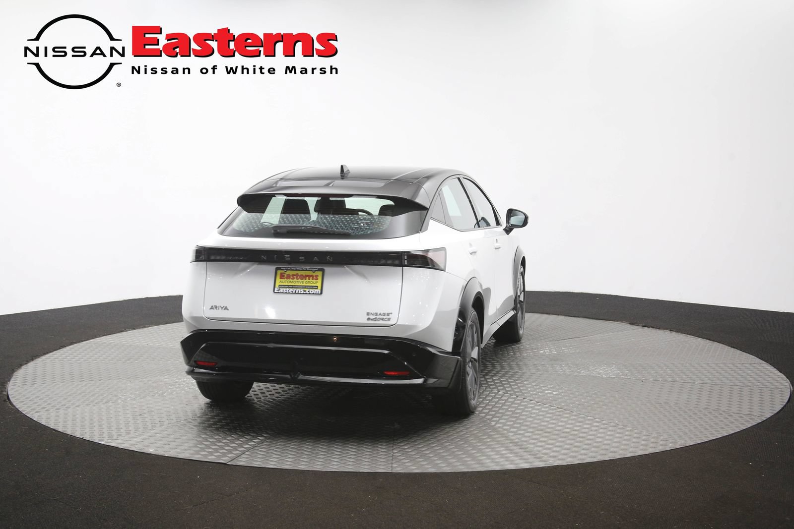 Used 2024 Nissan Ariya AWD image 37