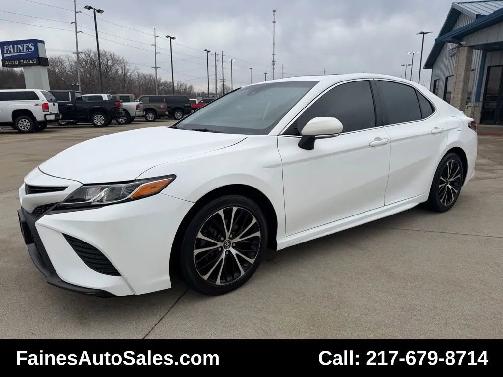 Used 2019 Toyota Camry SE image 4