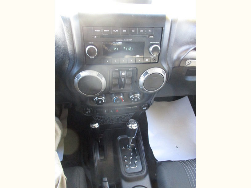 Used 2012 Jeep Wrangler Unlimited Sport image 14