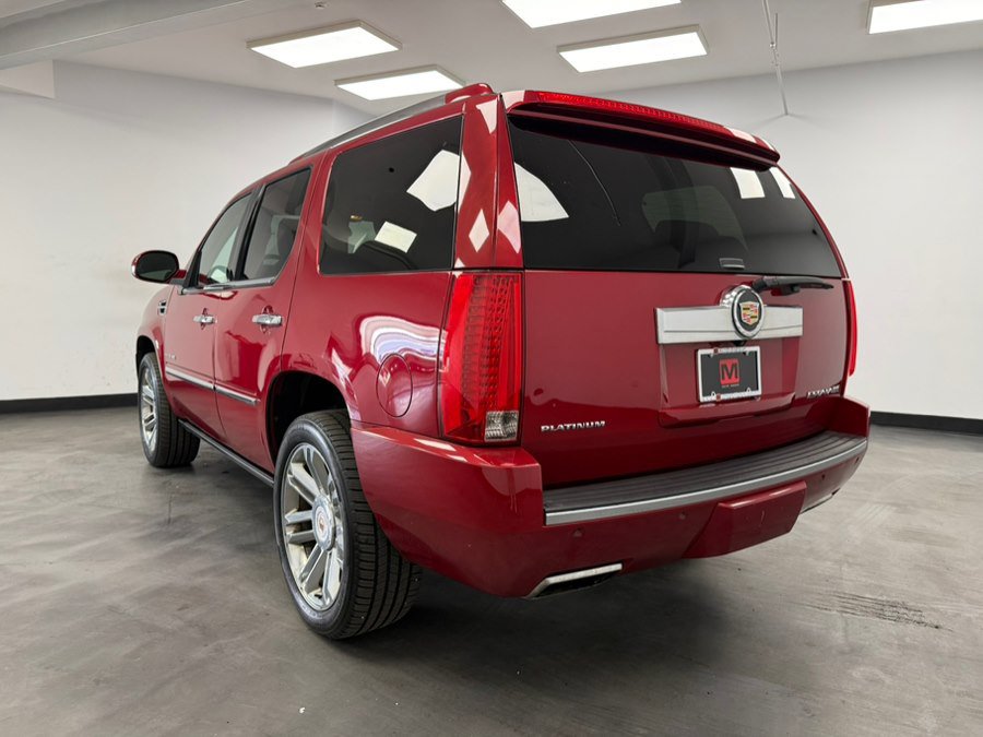 Used 2013 Cadillac Escalade Platinum AWD/4WD image 7
