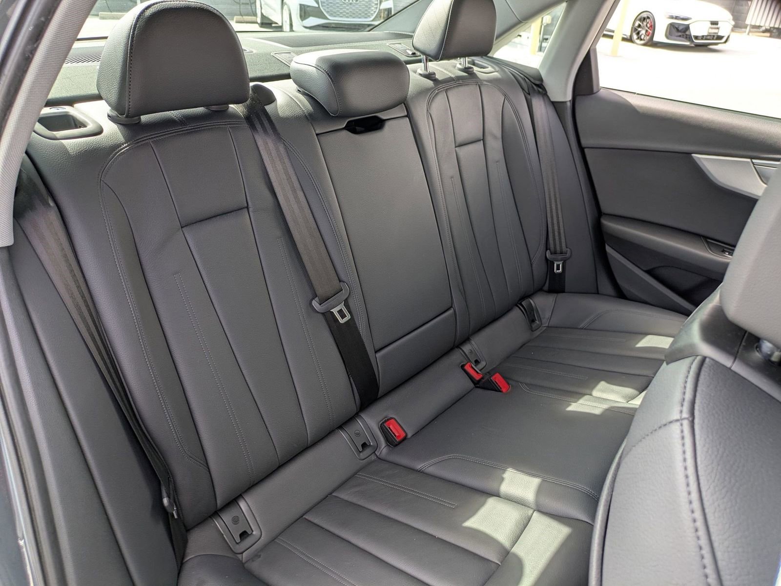 Used 2018 Audi A4 2.0T Ultra Premium Plus w/ Premium Plus Package image 29