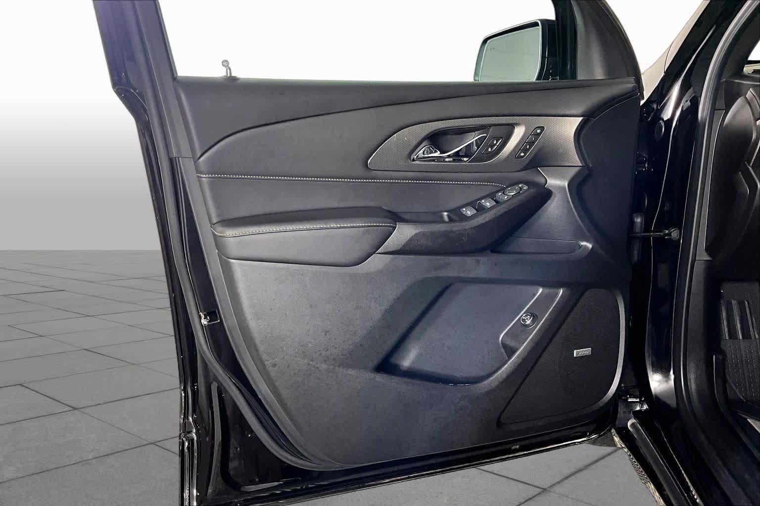 Used 2023 Chevrolet Traverse Premier w/ Redline Edition FWD image 20