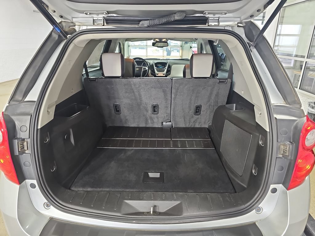 Used 2015 Chevrolet Equinox LT w/ Chrome Appearance Package AWD/4WD image 15