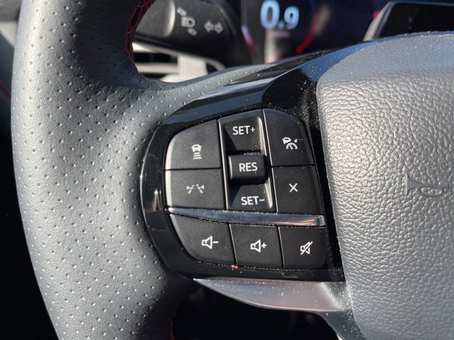 Used 2025 Ford Explorer ST-Line w/ ST-Line Street Pack image 10