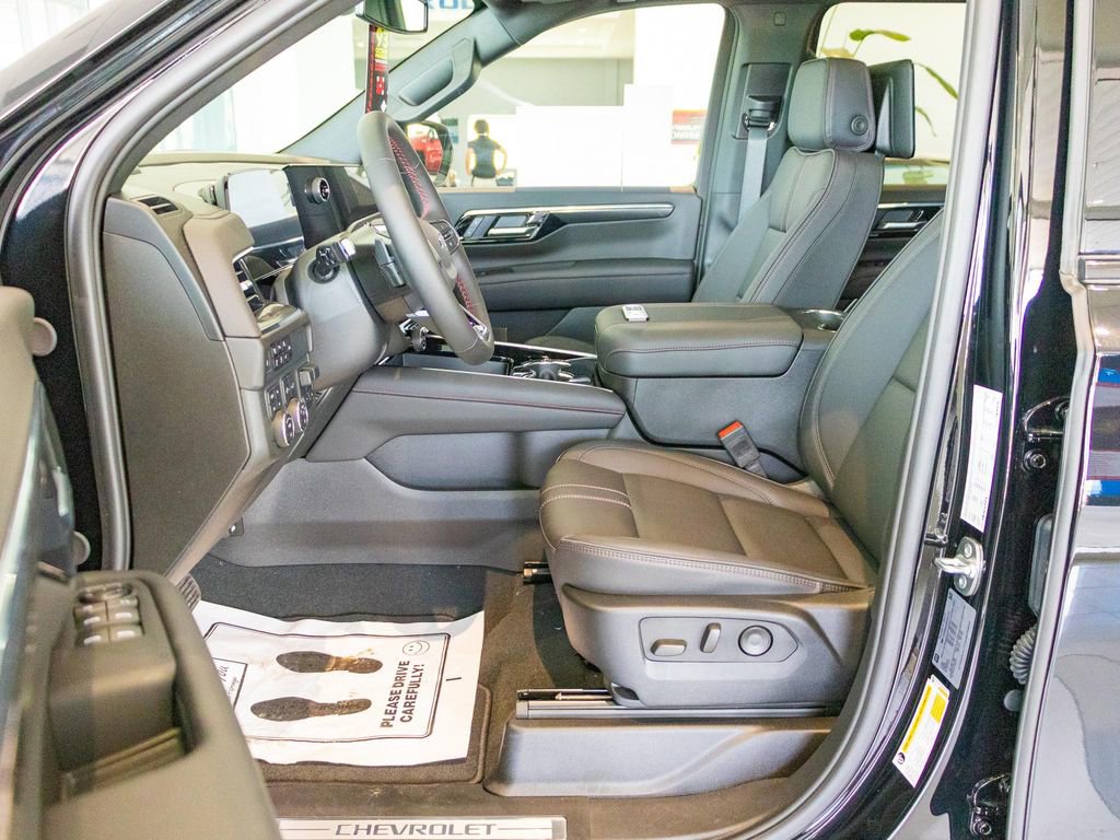 New 2025 Chevrolet Suburban RST w/ RST Capability Package image 30