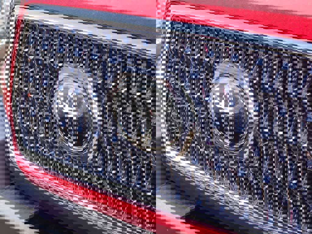 Used 2019 Toyota Tacoma TRD Off-Road w/ Technology Package AWD/4WD image 3