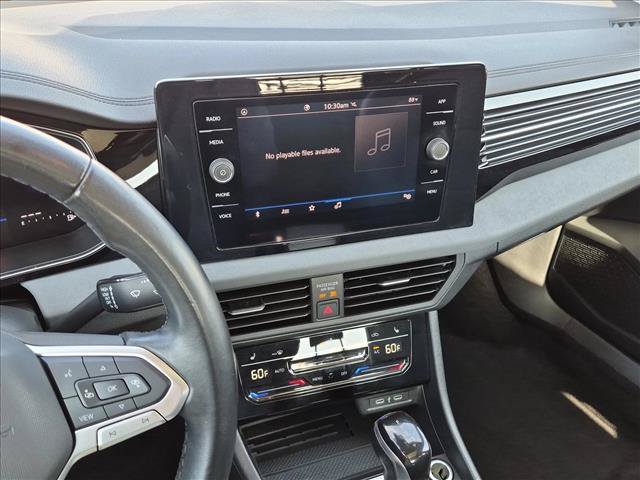 Used 2025 Volkswagen Jetta SE FWD image 14