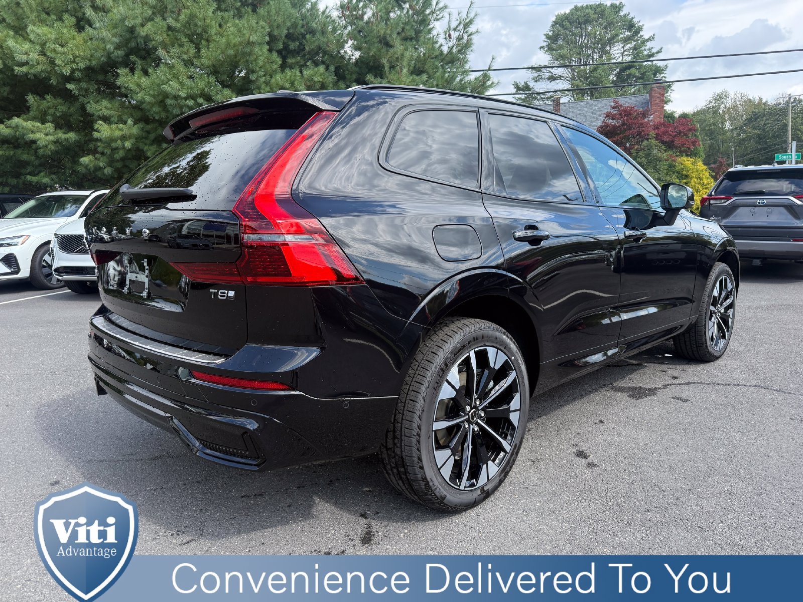 New 2026 Volvo XC60 T8 Plus w/ Protection Package Premier AWD/4WD image 8