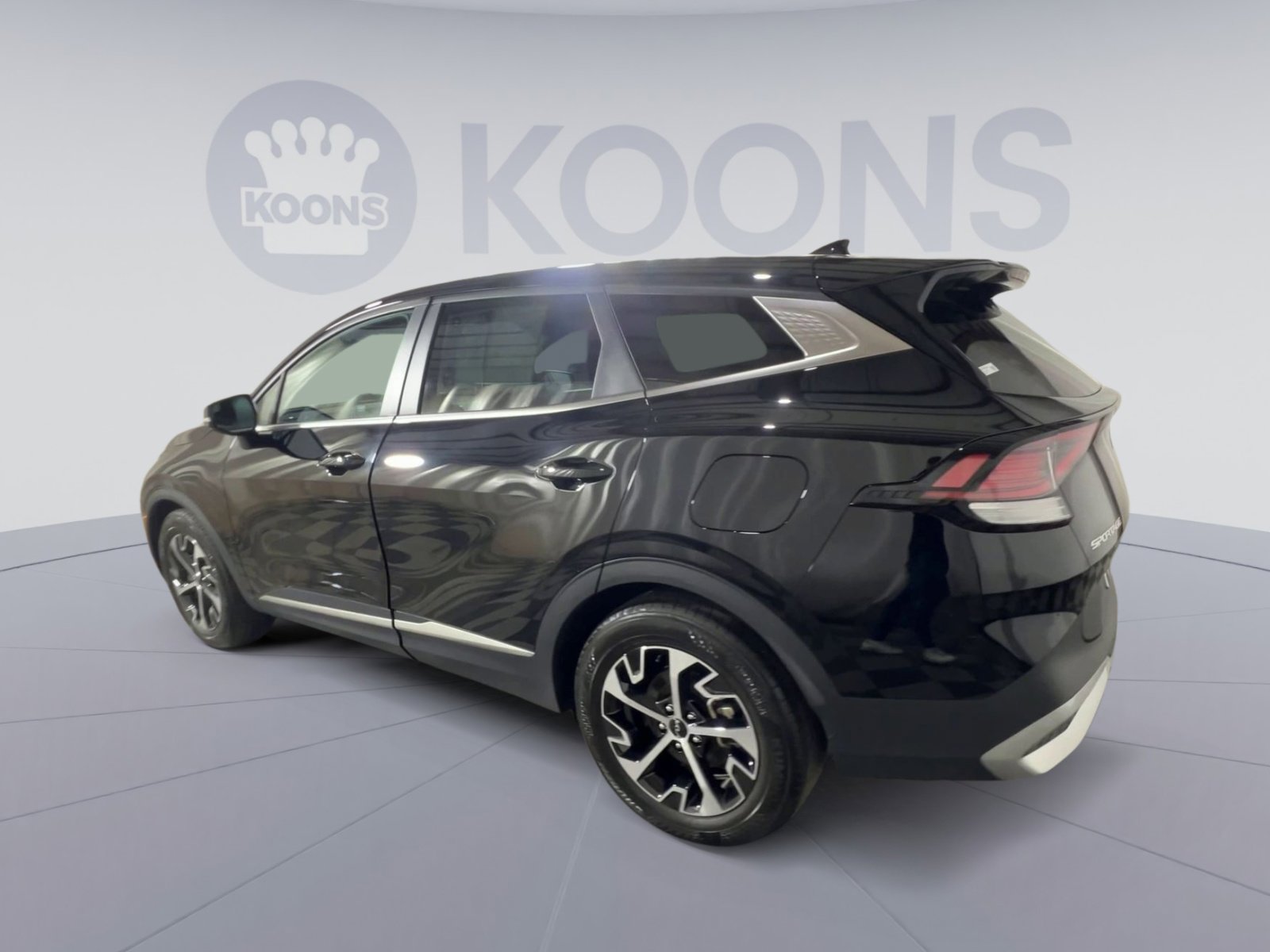 Used 2023 Kia Sportage EX image 8