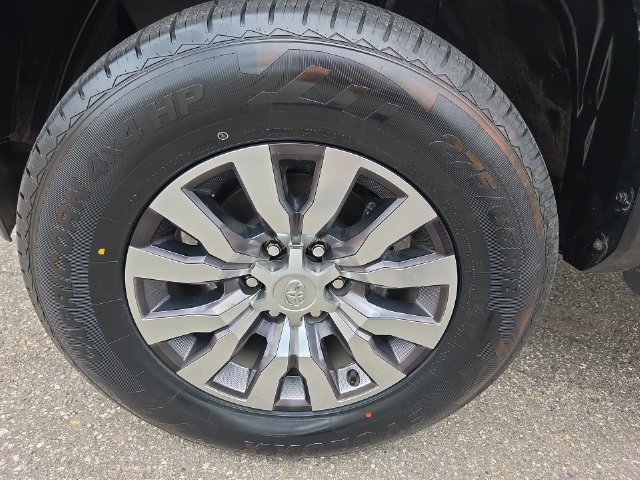 Used 2023 Toyota Tacoma Limited AWD/4WD image 10