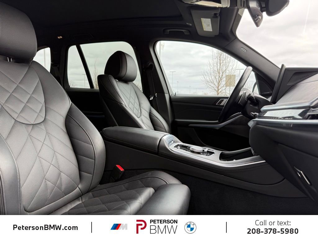 Used 2025 BMW X5 xDrive50e image 21