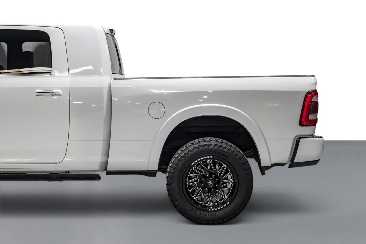 Used 2022 RAM 3500 Limited AWD/4WD image 12