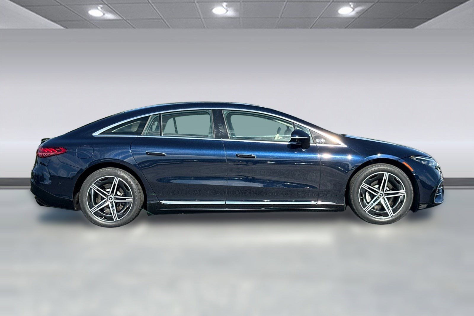 Used 2023 Mercedes-Benz EQS 580 4MATIC Sedan image 7