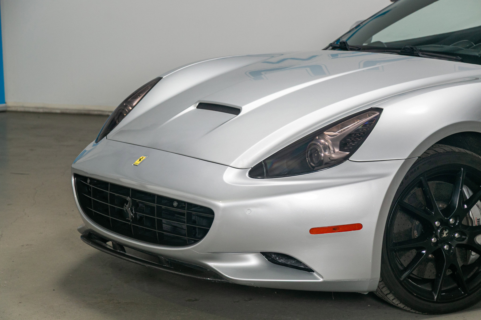 Used 2012 Ferrari California image 15