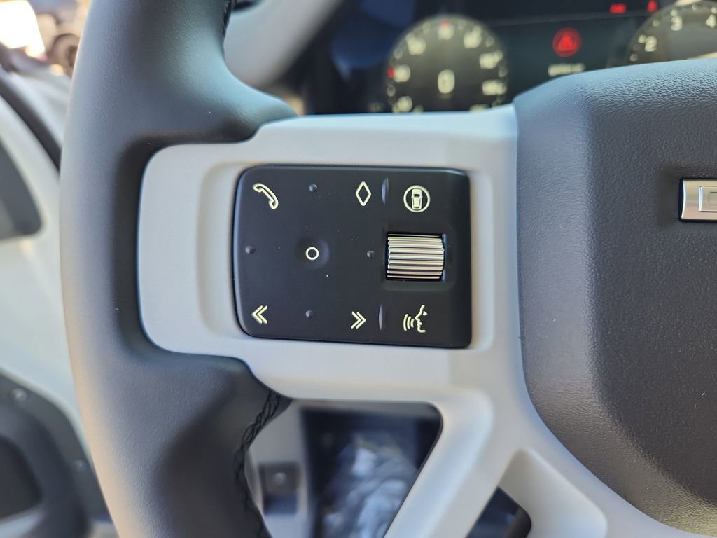 Used 2026 Land Rover Defender 110 S AWD/4WD image 17