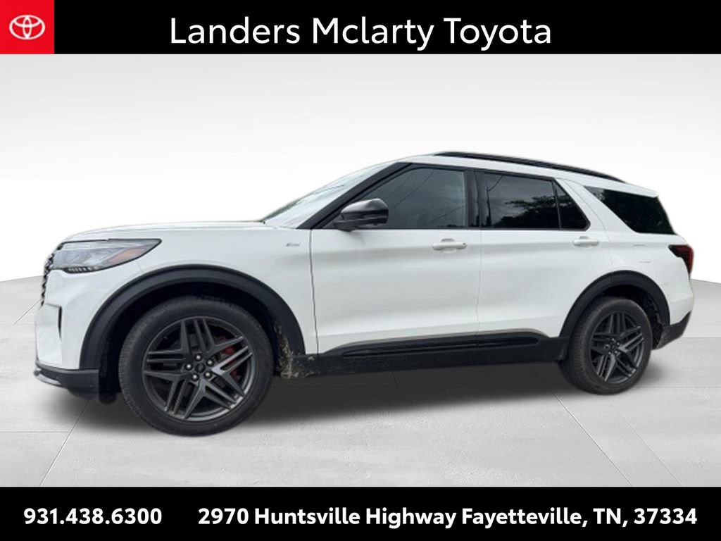 Used 2025 Ford Explorer ST-Line w/ Premium Package RWD image 1