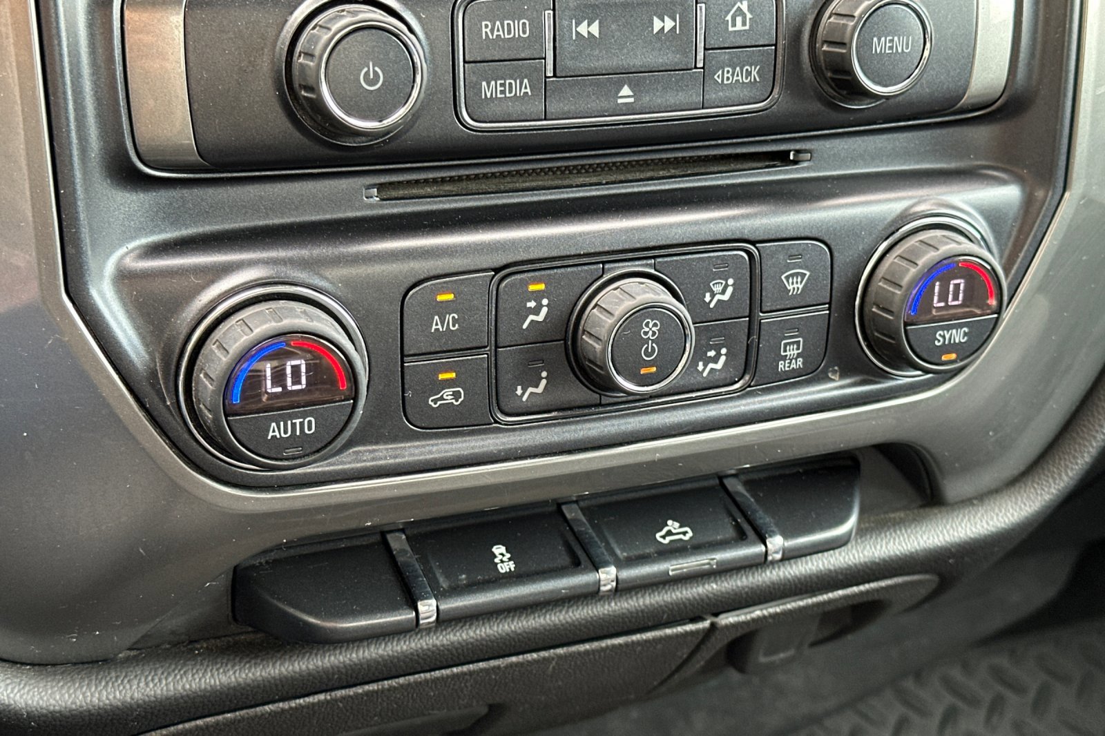 Used 2018 Chevrolet Silverado 1500 LT w/ All Star Edition image 19