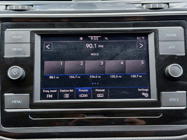Used 2023 Volkswagen Tiguan S FWD image 29
