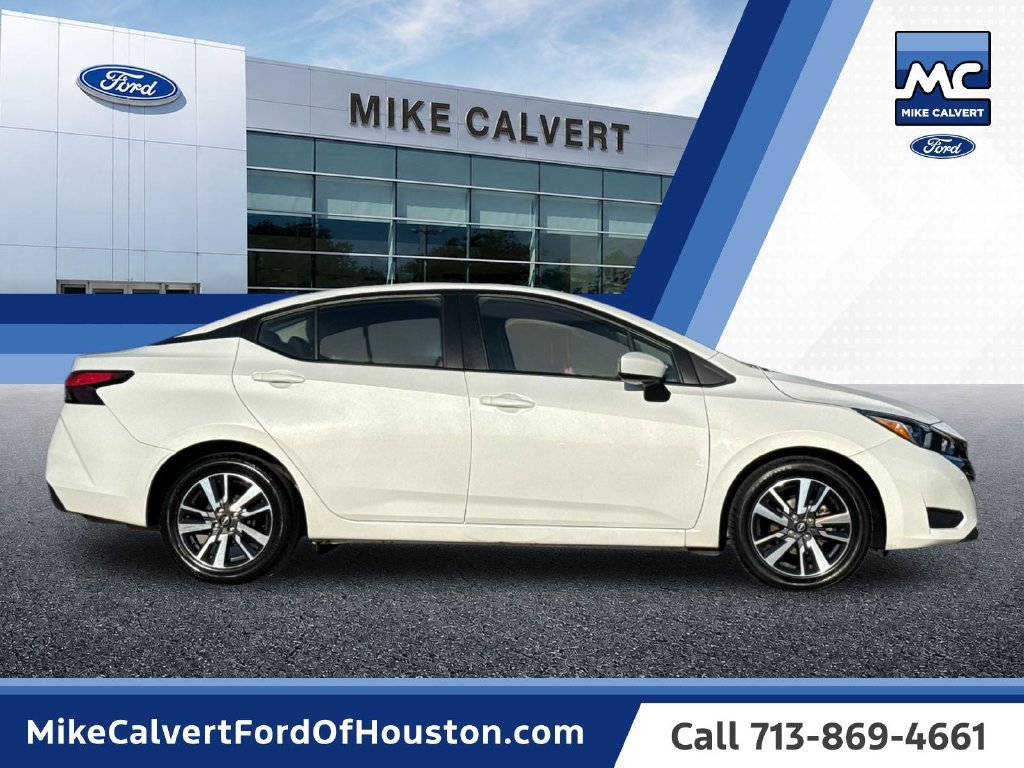 Used 2024 Nissan Versa SV FWD image 6