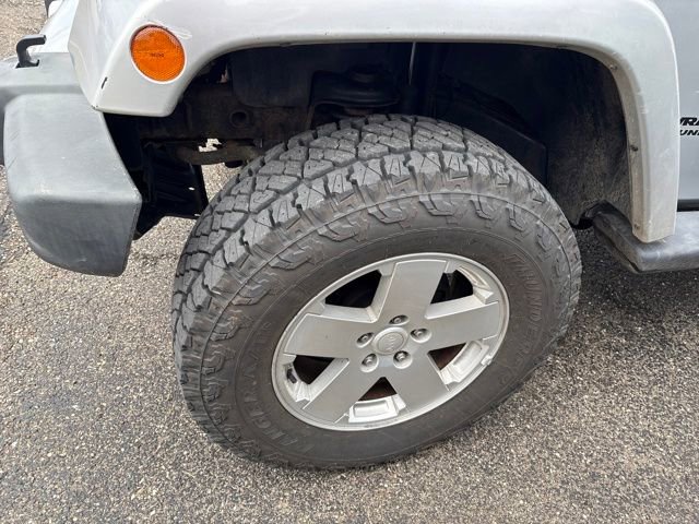 Used 2007 Jeep Wrangler Unlimited Sahara w/ Trailer Tow Group AWD/4WD image 8