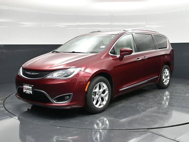 Used 2020 Chrysler Pacifica Touring-L w/ Tire & Wheel Group image 3