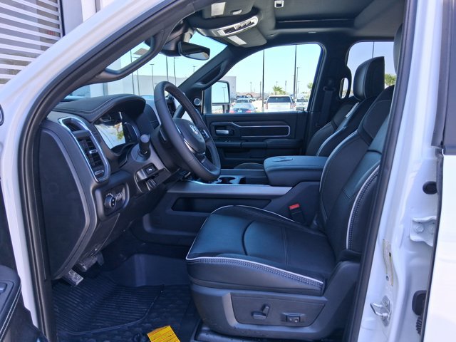 New 2026 RAM 3500 Laramie AWD/4WD image 19
