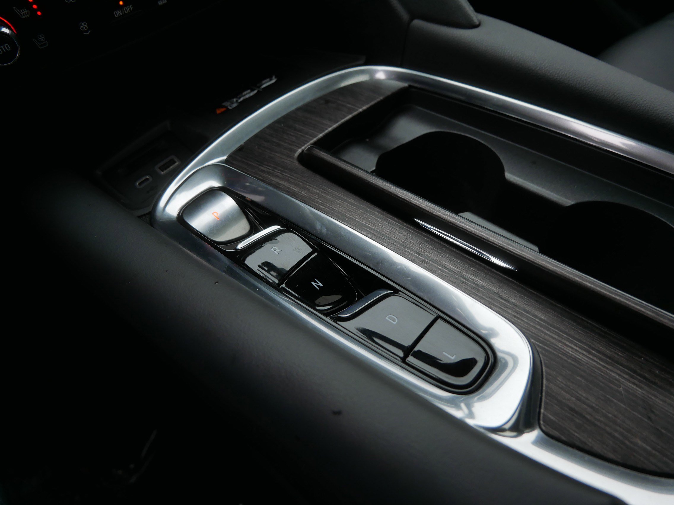 Used 2023 Buick Enclave Avenir w/ Avenir Technology Package image 29