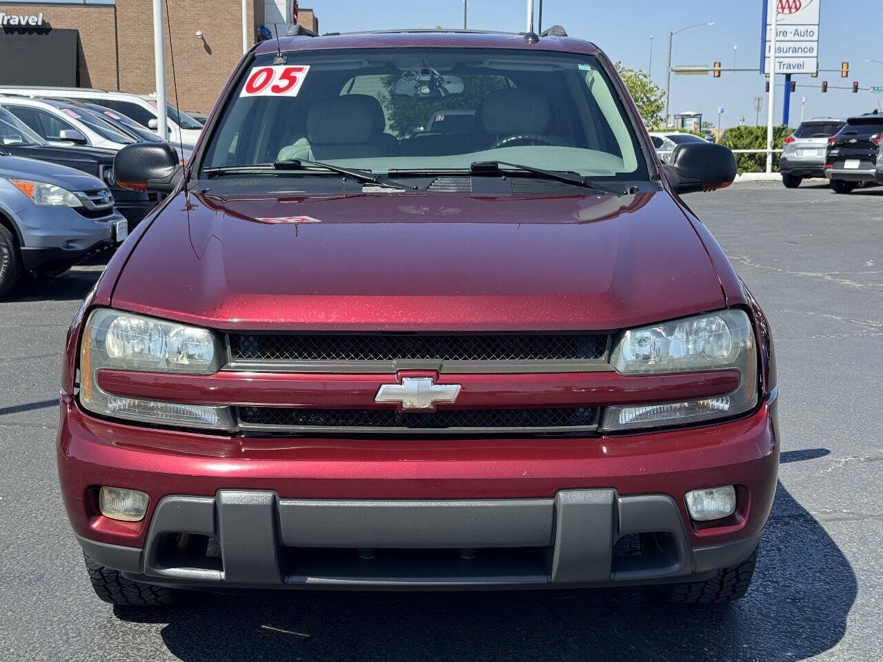 Used 2005 Chevrolet TrailBlazer LT w/ Luxury Package RWD image 2