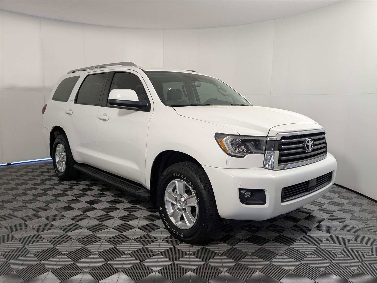 Used 2021 Toyota Sequoia SR5 w/ Premium Package image 3