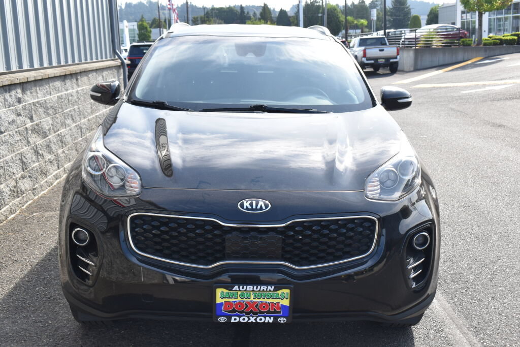 Used 2018 Kia Sportage LX w/ LX Technology Package AWD/4WD image 2