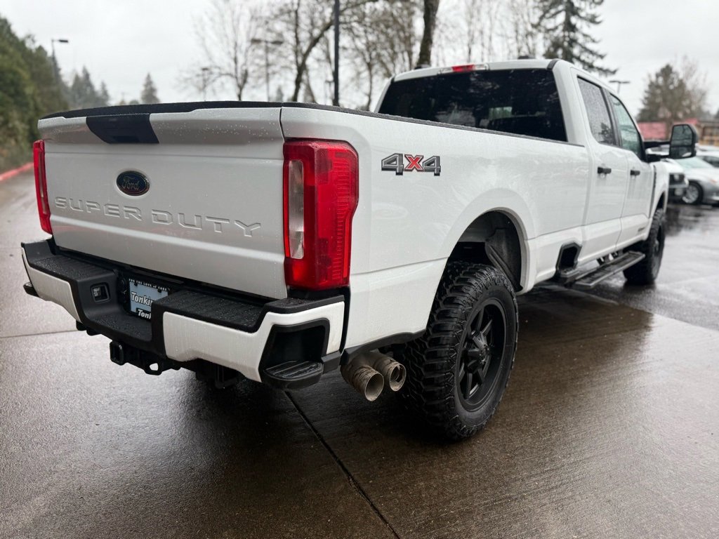 Used 2024 Ford F350 XLT image 12