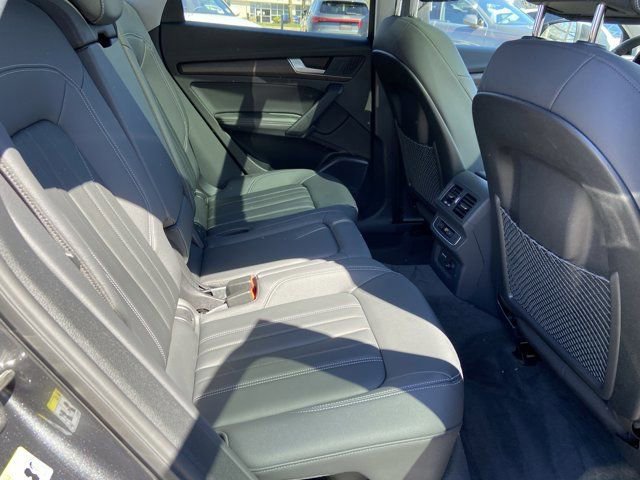 Used 2023 Audi Q5 2.0T Premium Plus w/ Premium Plus Package AWD/4WD image 29