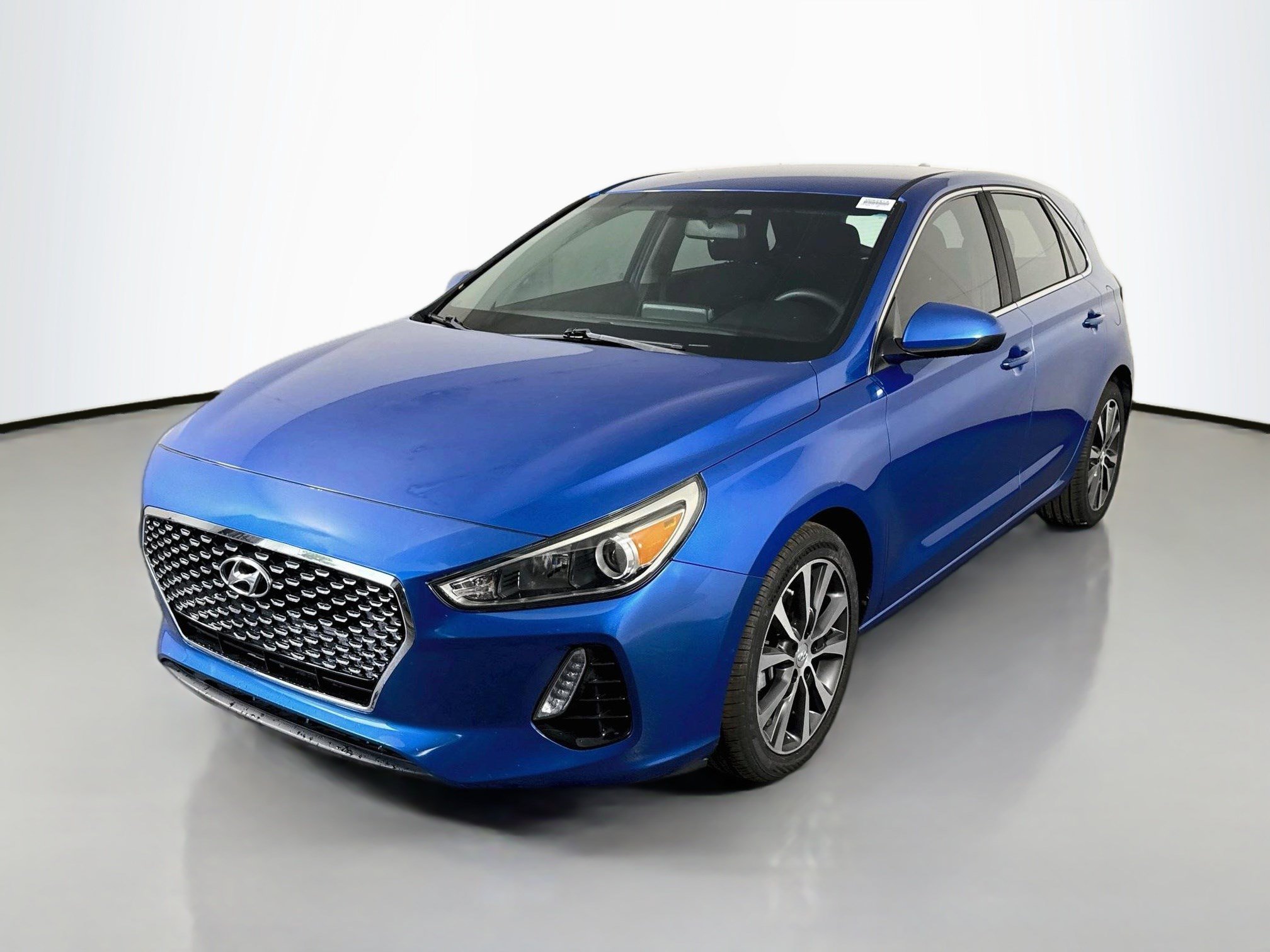 Used 2018 Hyundai Elantra GT FWD image 4