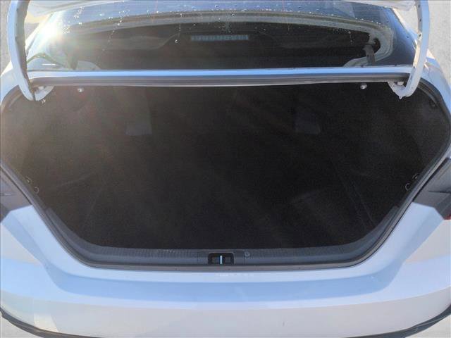 Used 2025 Toyota Camry SE w/ Convenience Package image 6