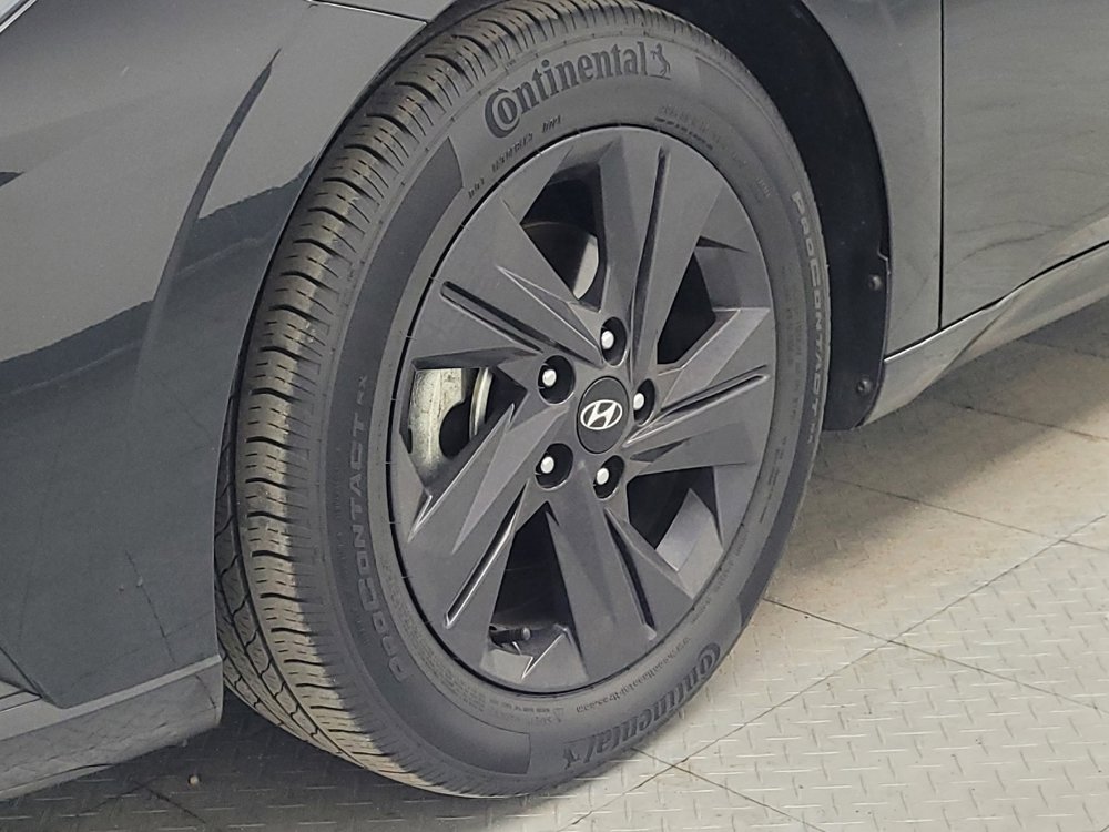 Used 2021 Hyundai Elantra SEL w/ Convenience Package image 31