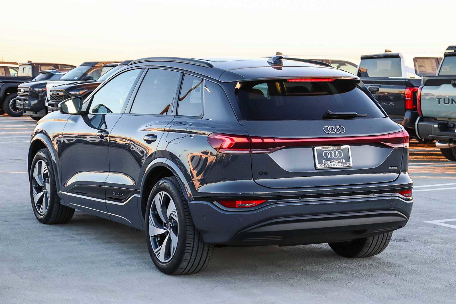 Used 2025 Audi Q6 e-tron Premium Plus w/ Premium Plus image 6