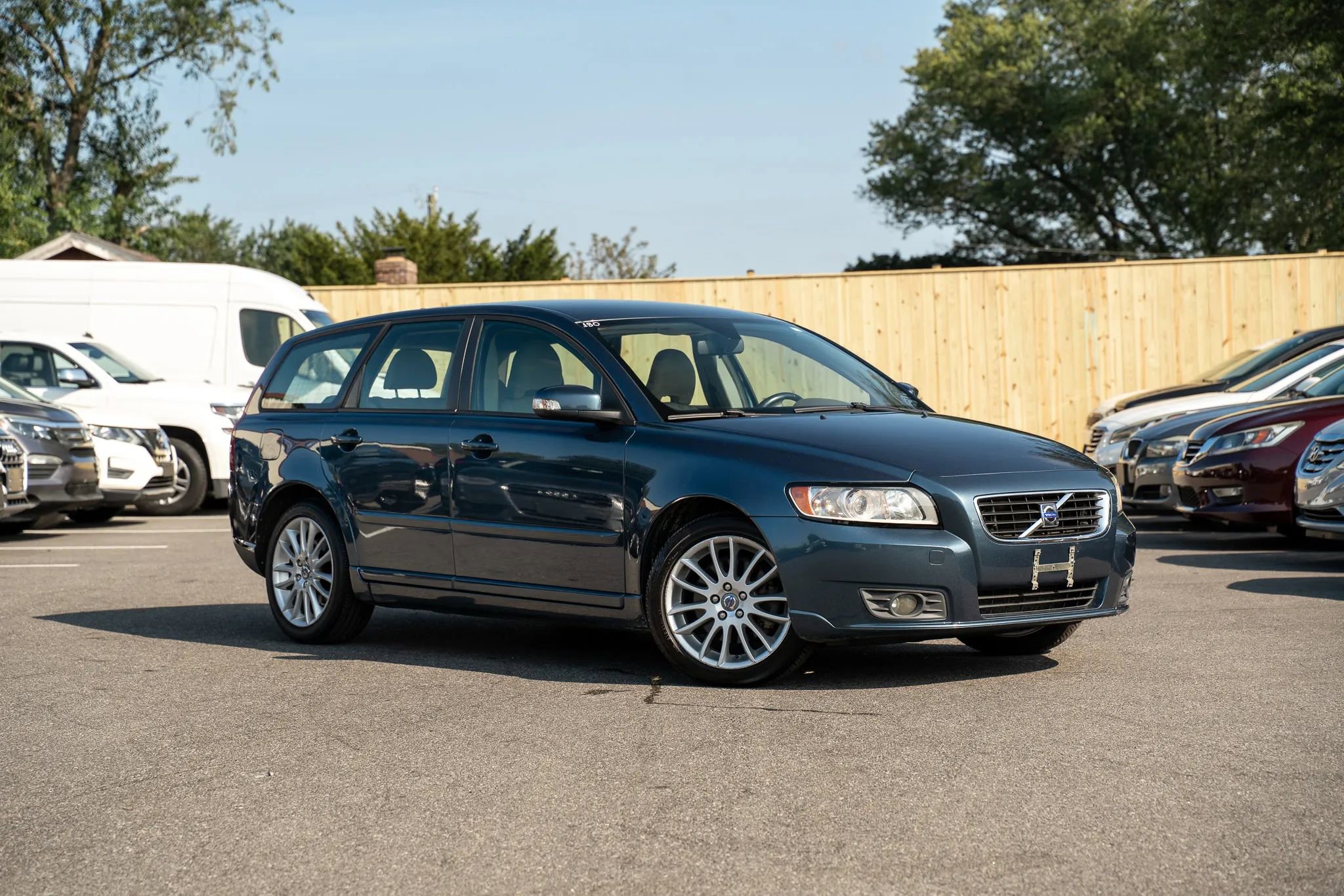 Used 2010 Volvo V50 2.4i