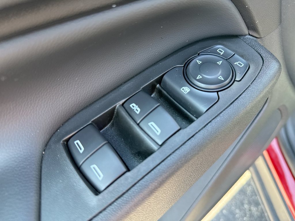Used 2022 Chevrolet Equinox LT w/ LPO, Cargo Package FWD image 13
