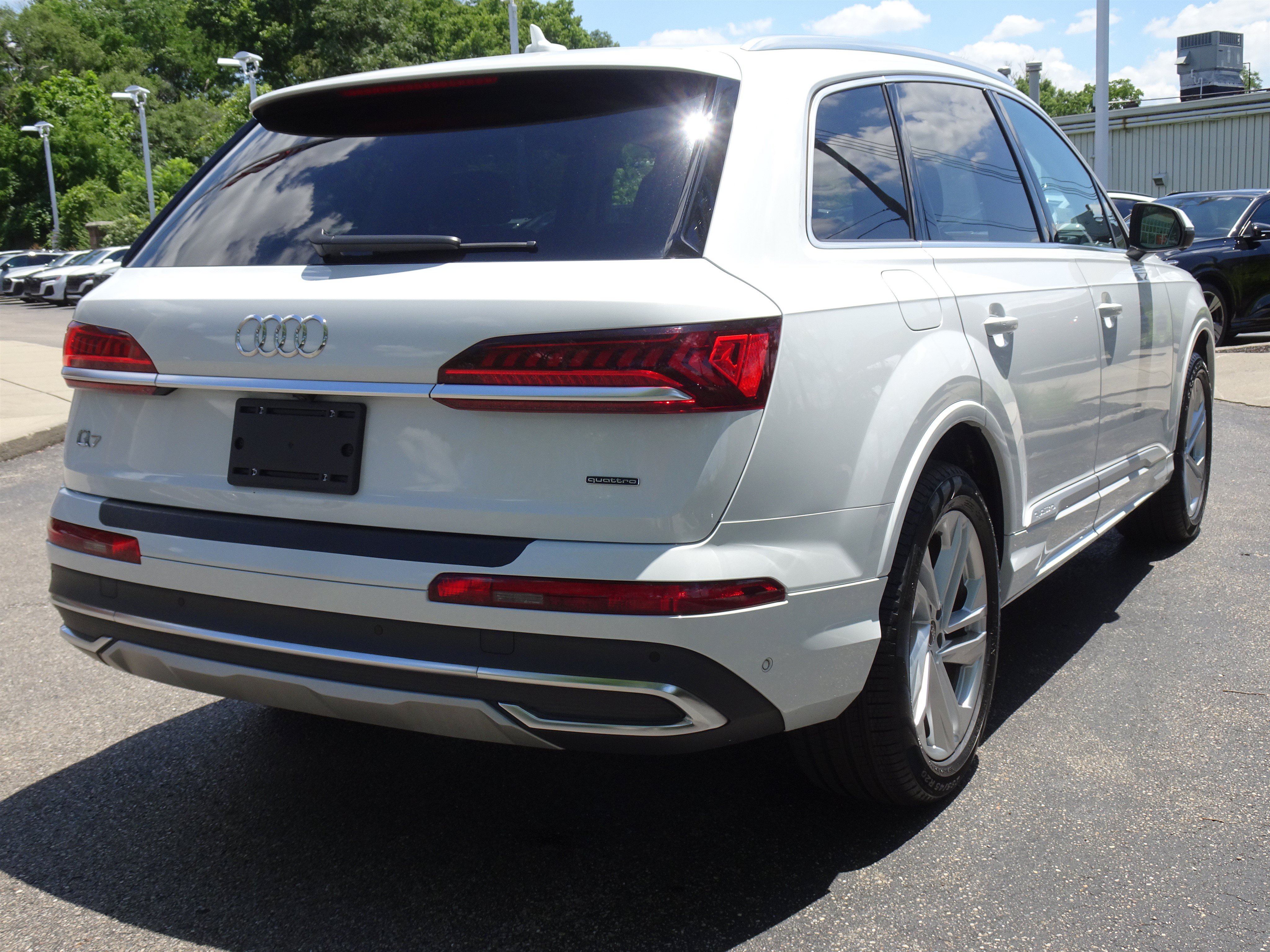 Certified 2023 Audi Q7 3.0T Premium w/ Convenience Package AWD/4WD image 5