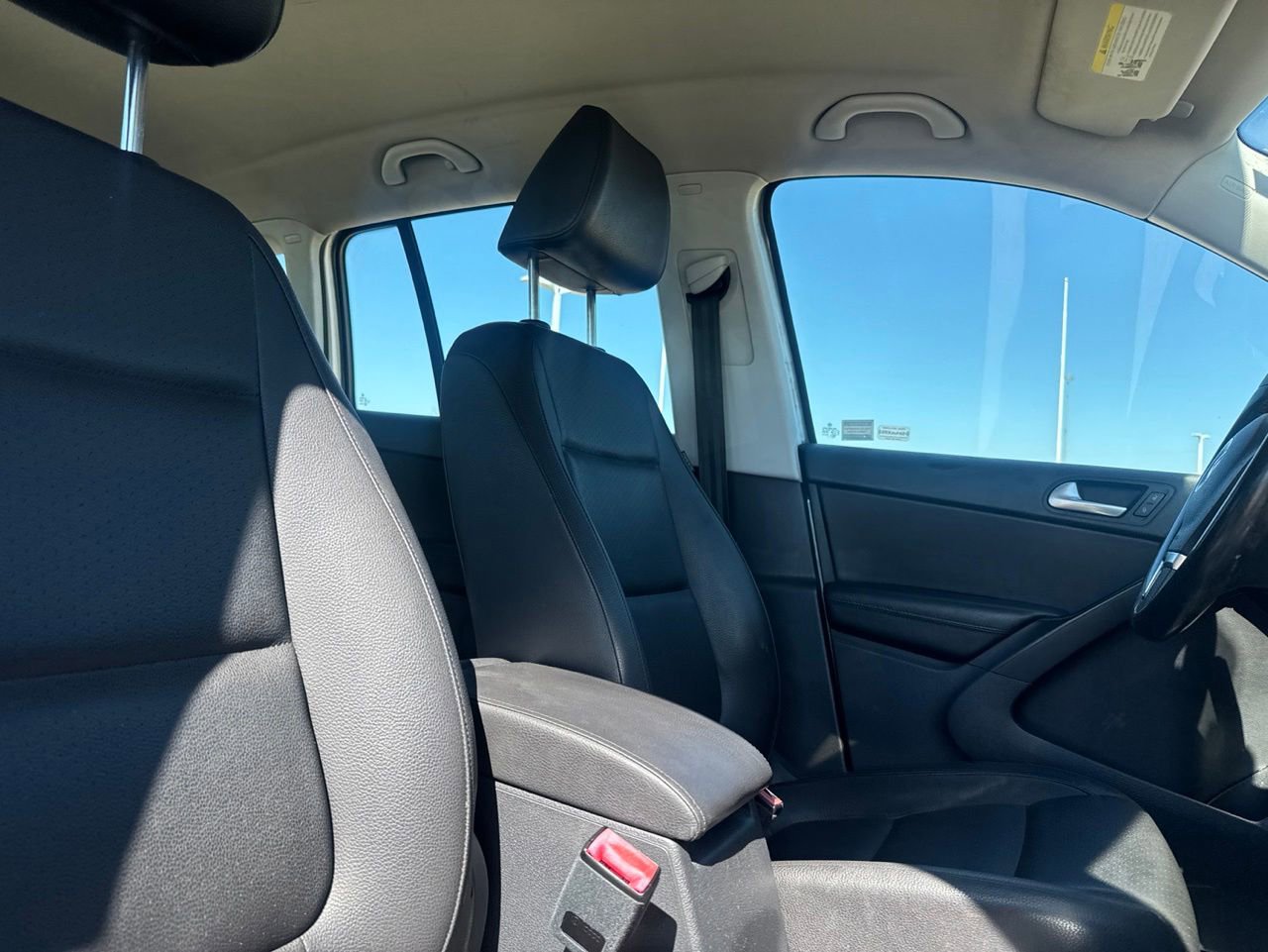 Used 2017 Volkswagen Tiguan S FWD image 28