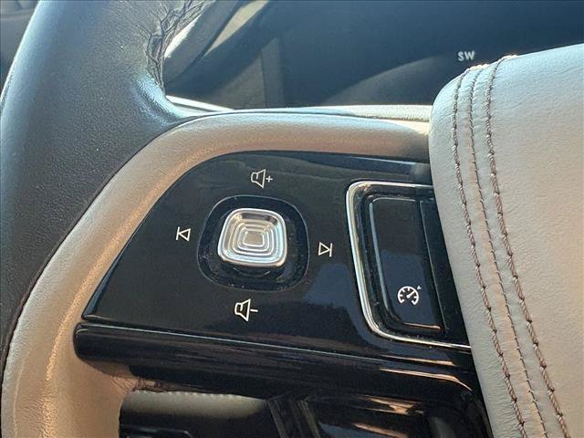 Used 2023 Lincoln Aviator Reserve RWD image 10