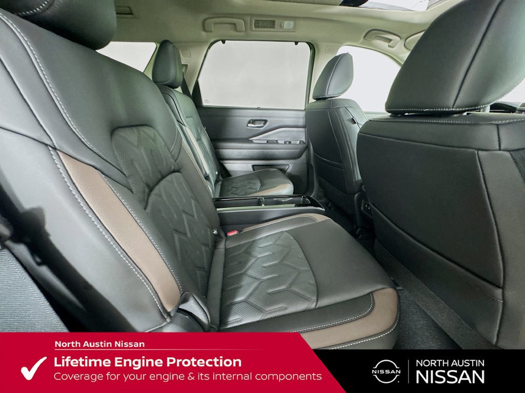New 2026 Nissan Pathfinder Platinum FWD image 36